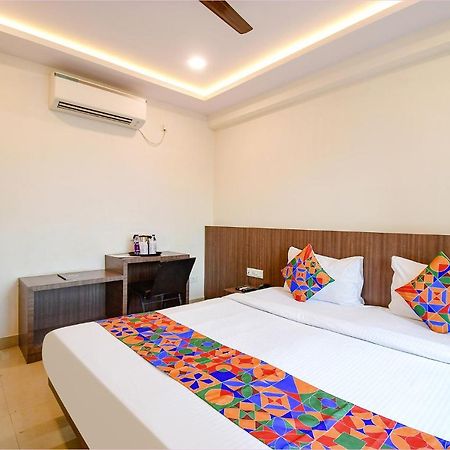 Fabhotel Kzar Select - 2Km From Park Street コルカタ エクステリア 写真