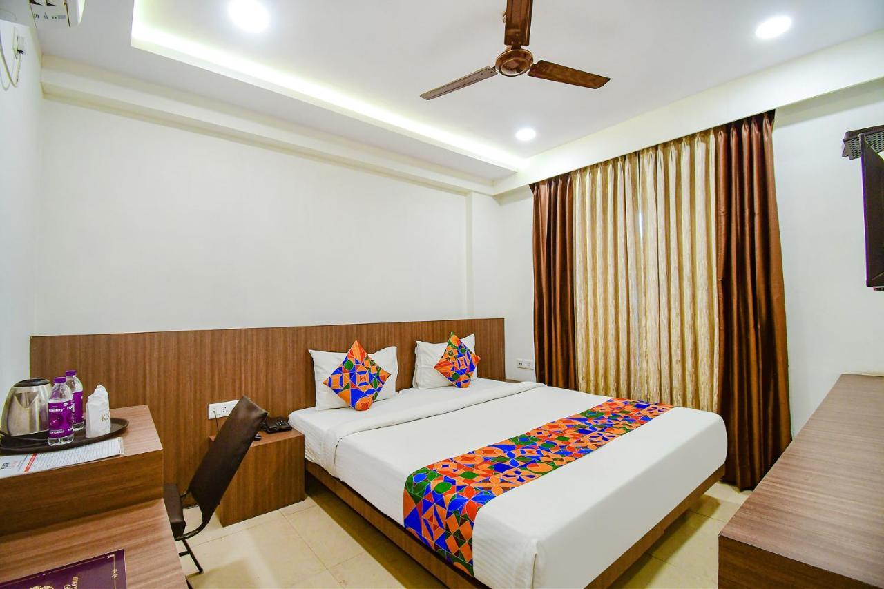 Fabhotel Kzar Select - 2Km From Park Street コルカタ エクステリア 写真