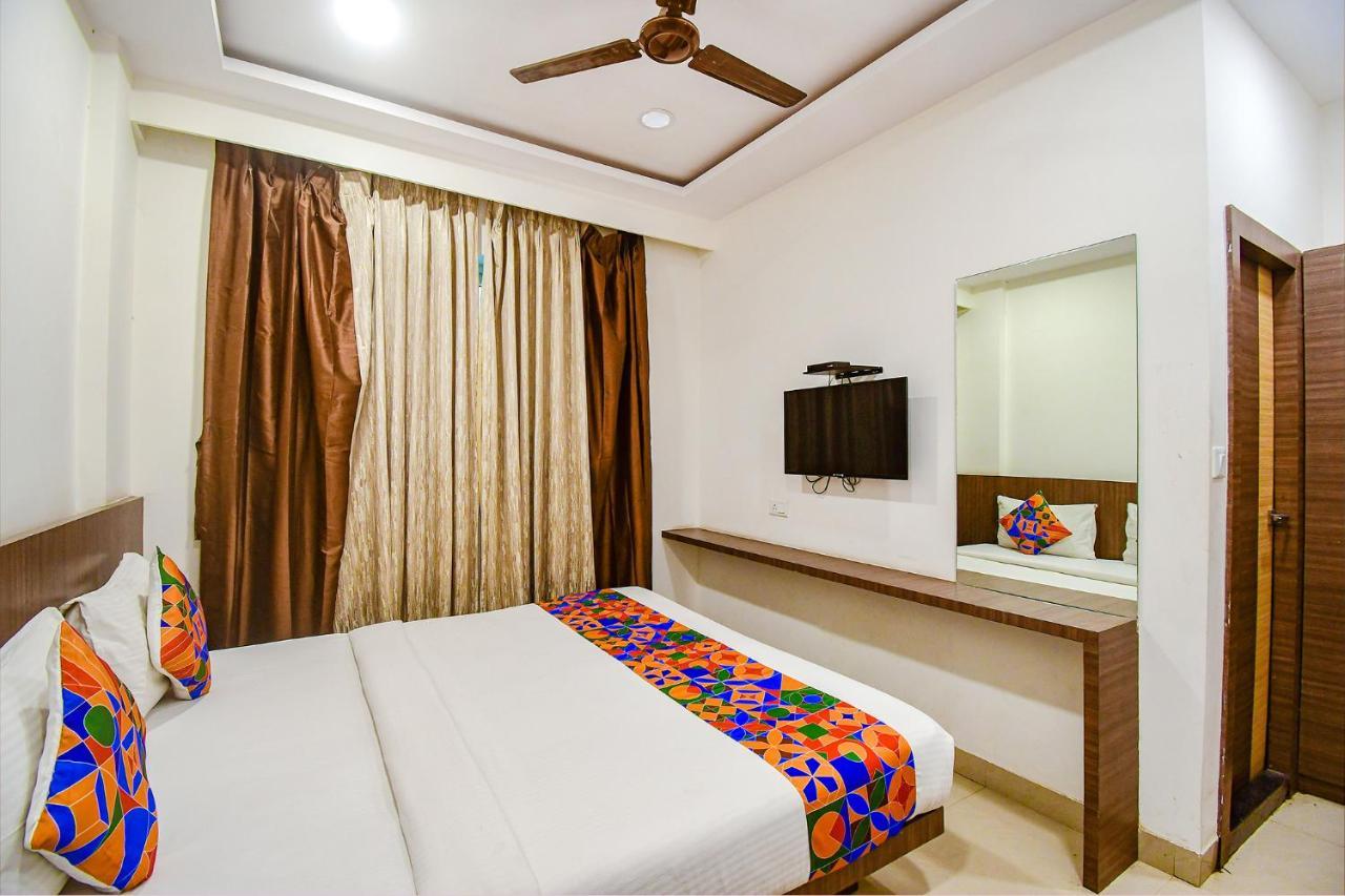 Fabhotel Kzar Select - 2Km From Park Street コルカタ エクステリア 写真