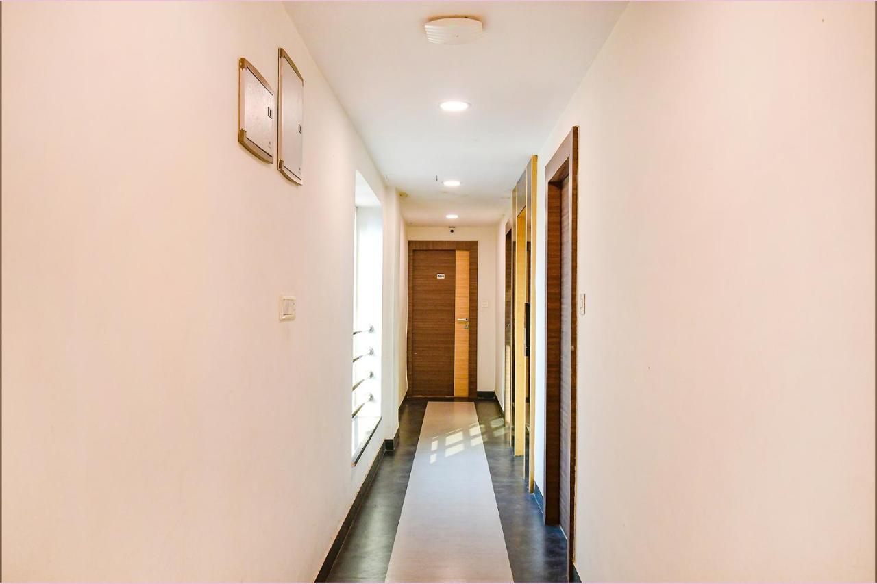 Fabhotel Kzar Select - 2Km From Park Street コルカタ エクステリア 写真